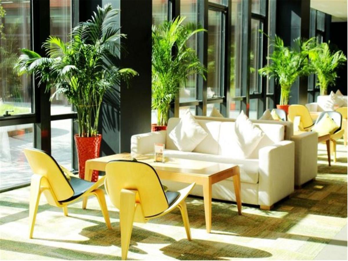 Intercity Hotel Qingdao Exteriör bild