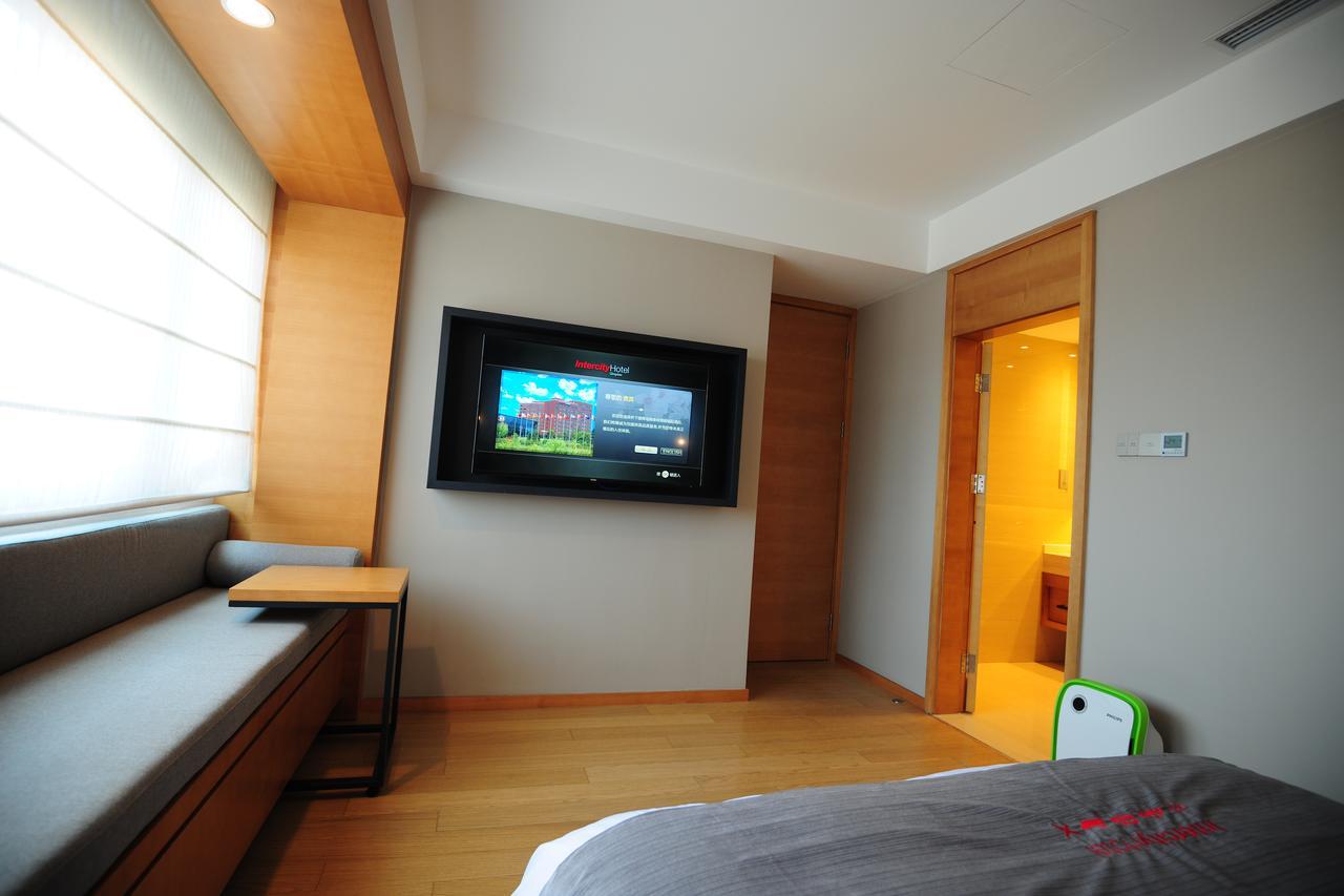 Intercity Hotel Qingdao Exteriör bild