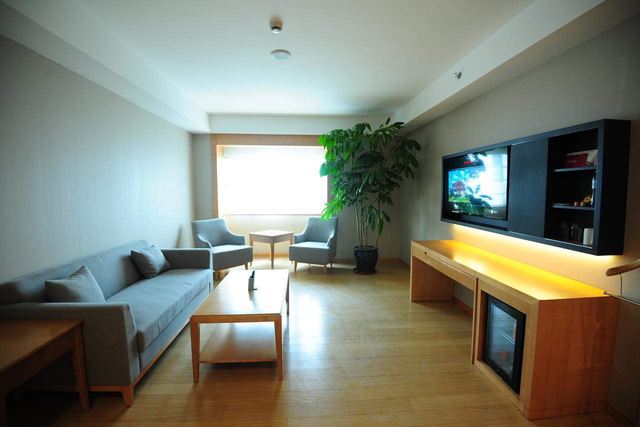 Intercity Hotel Qingdao Exteriör bild