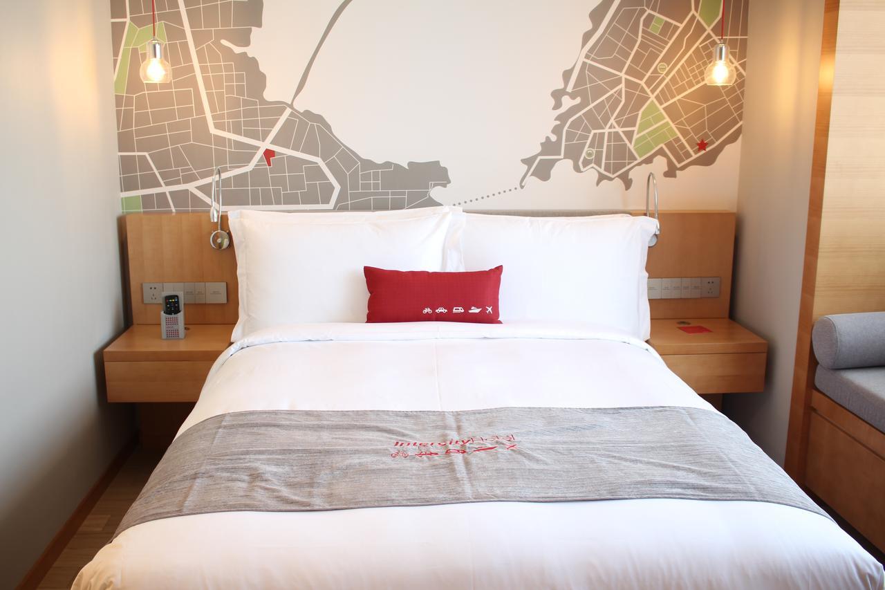 Intercity Hotel Qingdao Exteriör bild